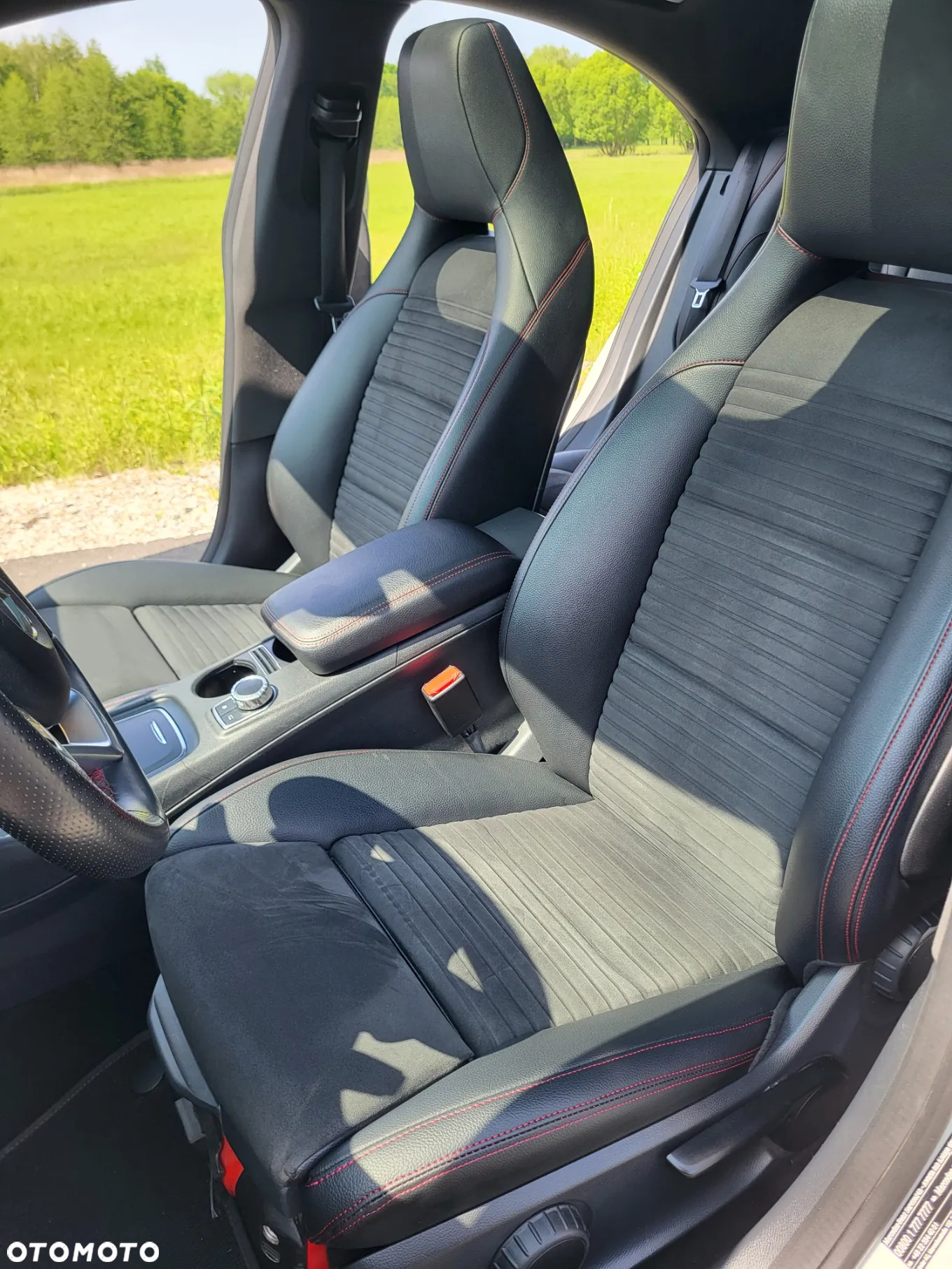 Mercedes-Benz CLA 220 4-Matic AMG Line - 23
