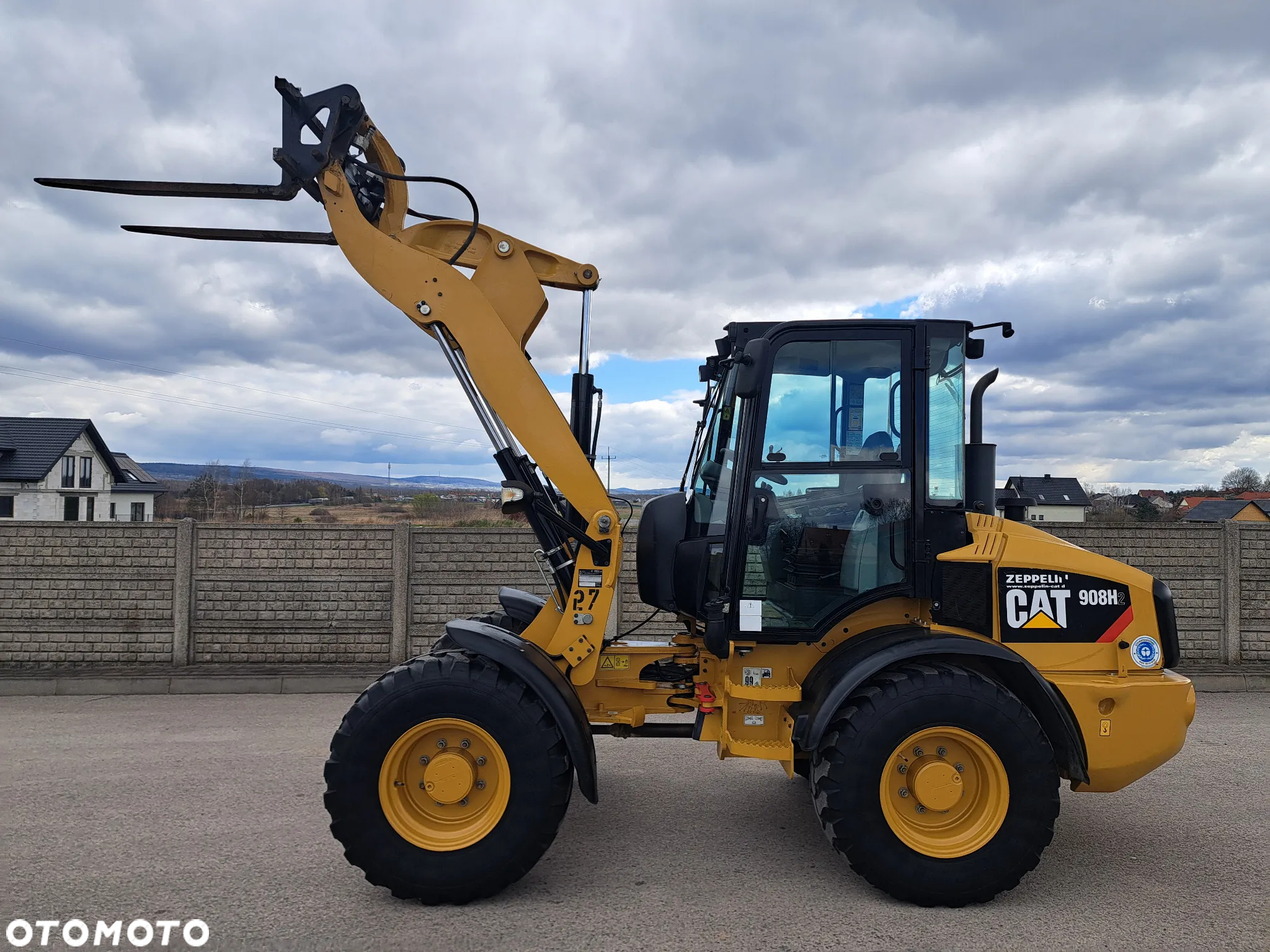 Caterpillar 908H2 - 5