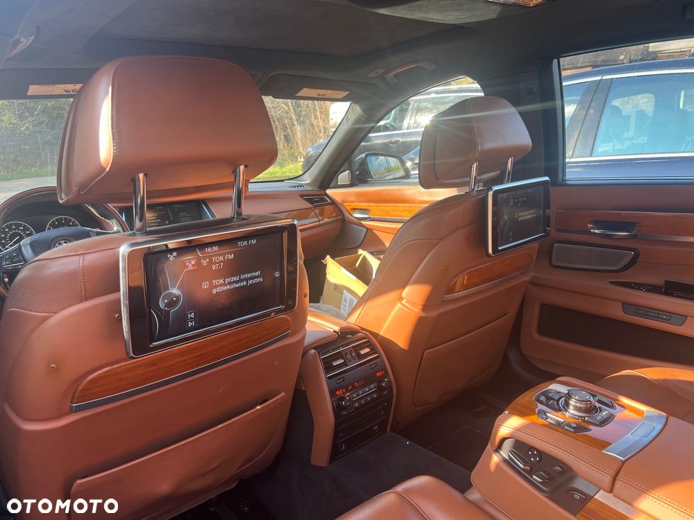 BMW Seria 7 760i L - 33