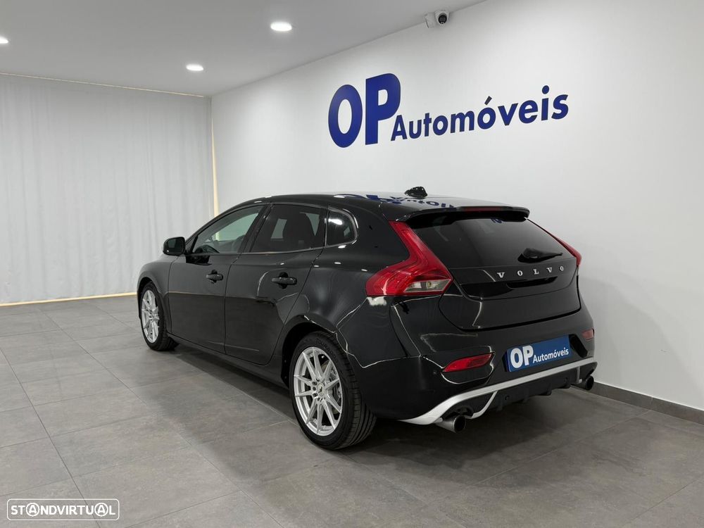 Volvo V40 1.6 D2 Eco Momentum - 4