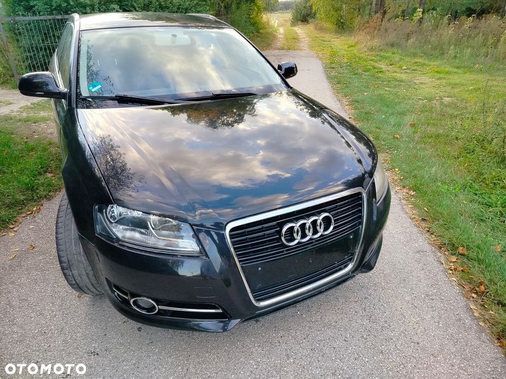 Audi A3 Sportback - 1