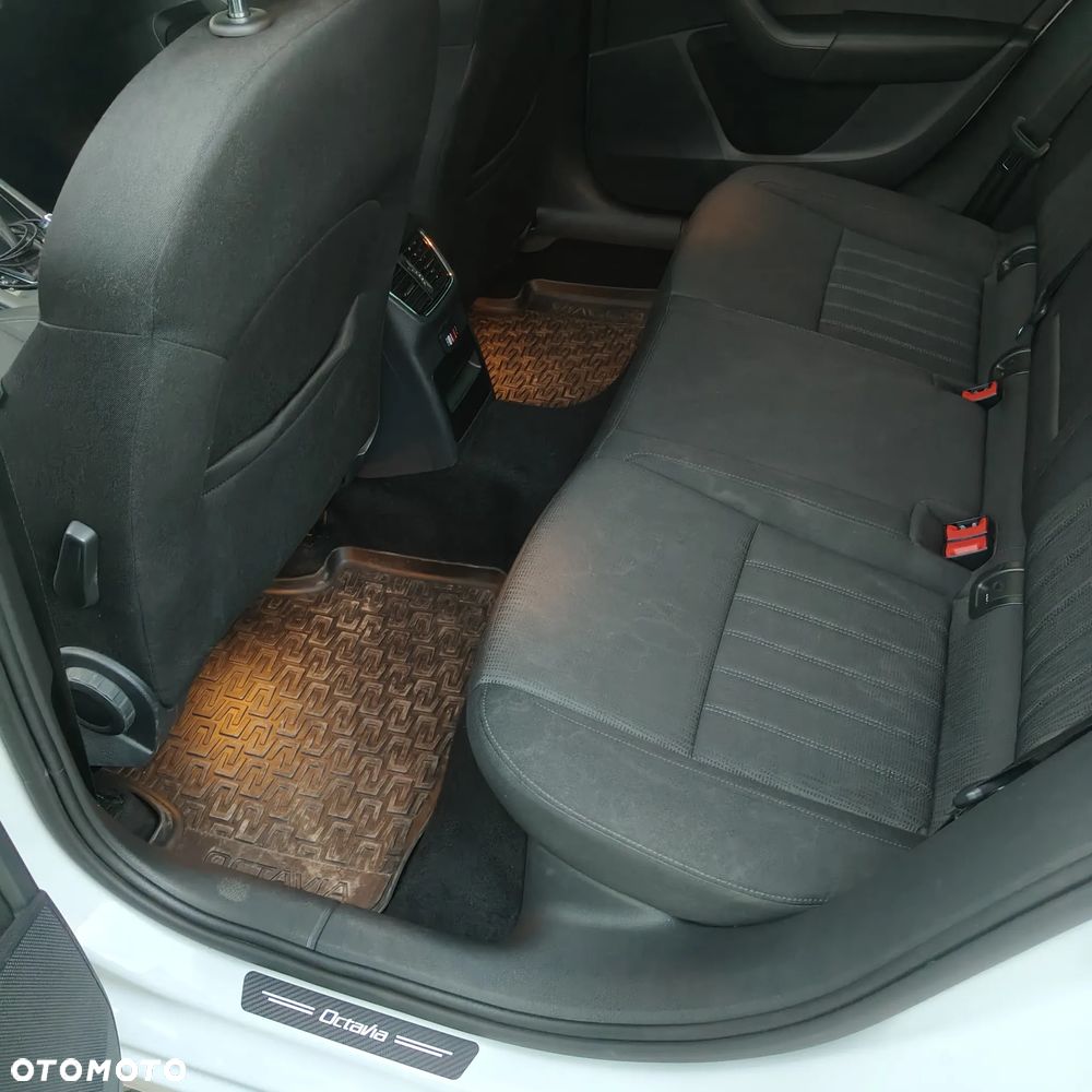 Skoda Octavia 1.5 TSI ACT Style DSG - 11