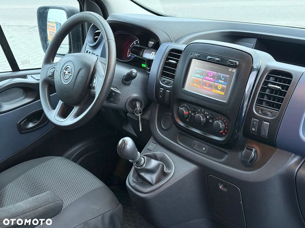 Opel Vivaro - 8