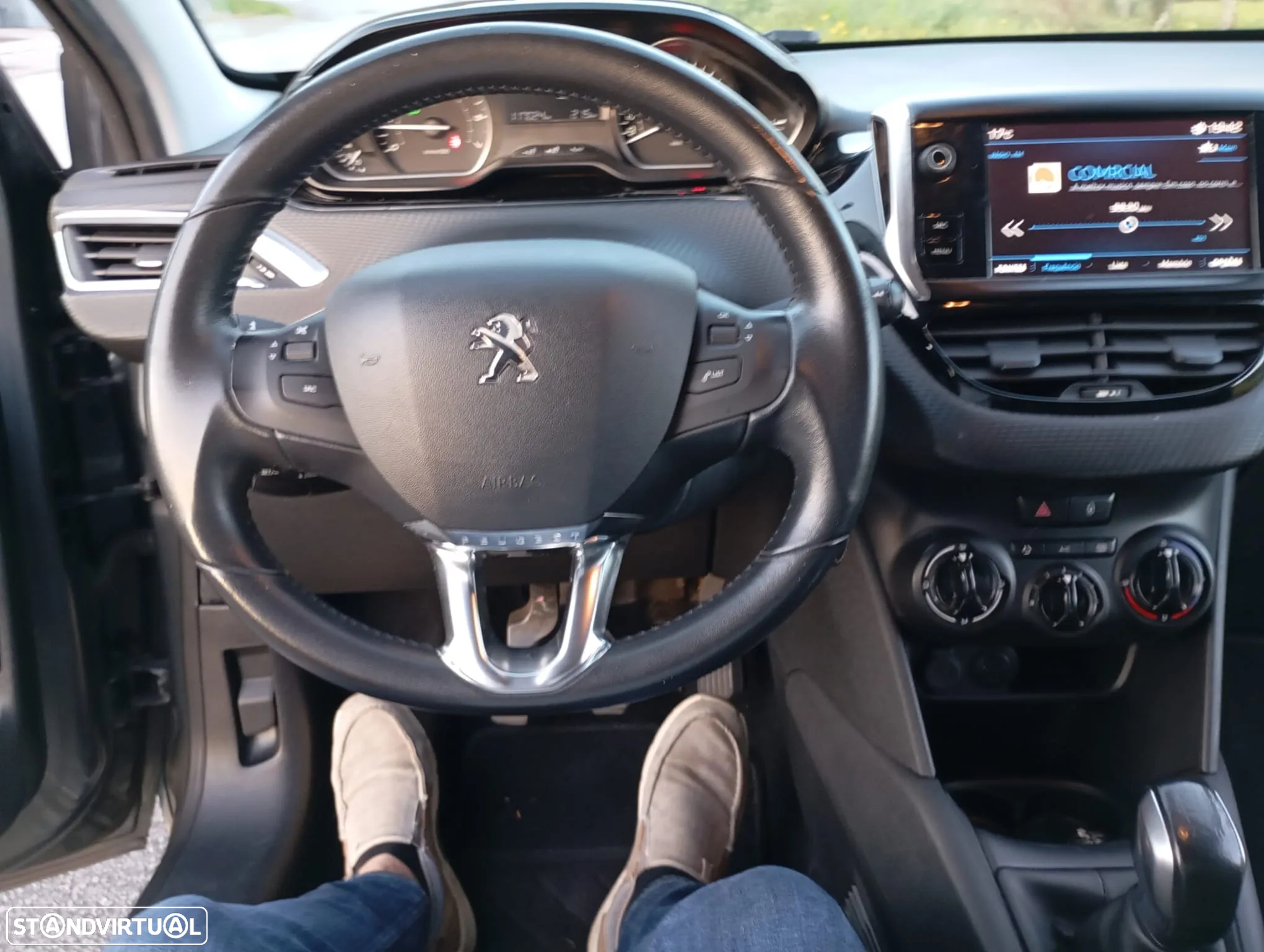 Peugeot 208 1.2 PureTech Style - 15