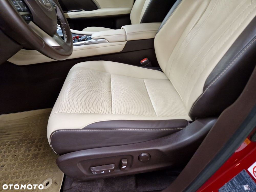 Lexus RX 200t / 300 Elegance MY19 - 14