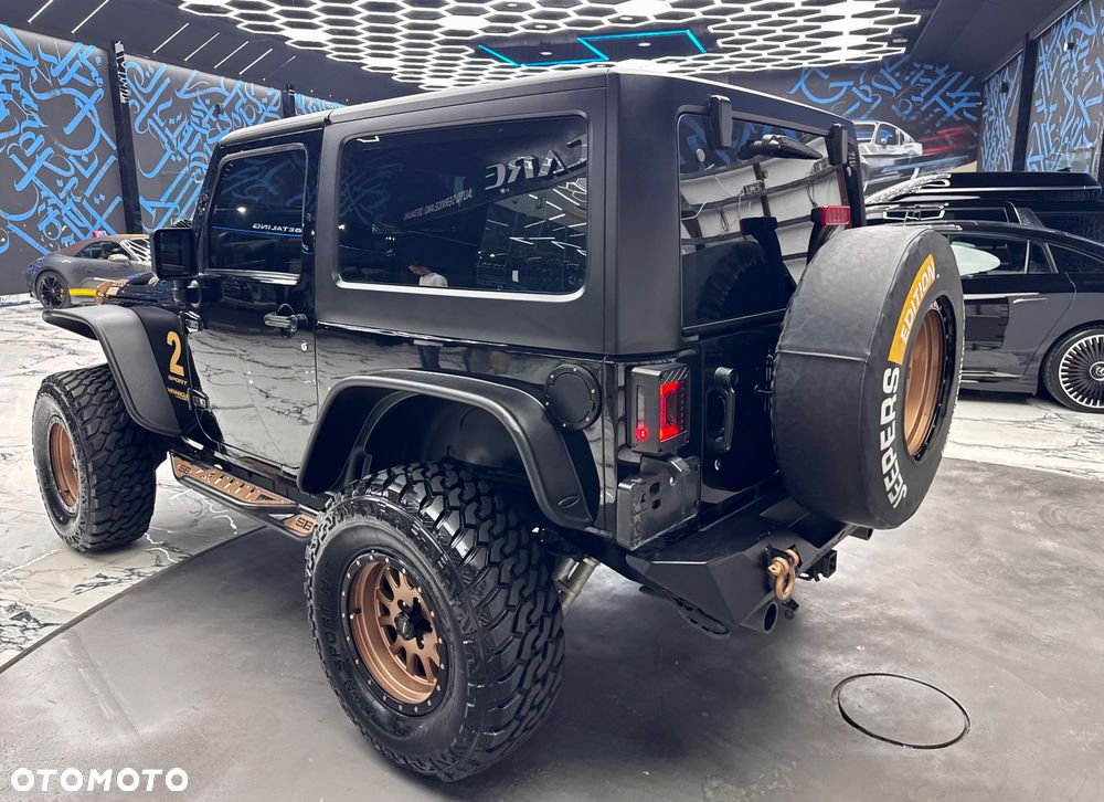 Jeep Wrangler - 6