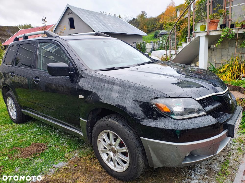 Mitsubishi Outlander 2.4 4WD Intense - 2