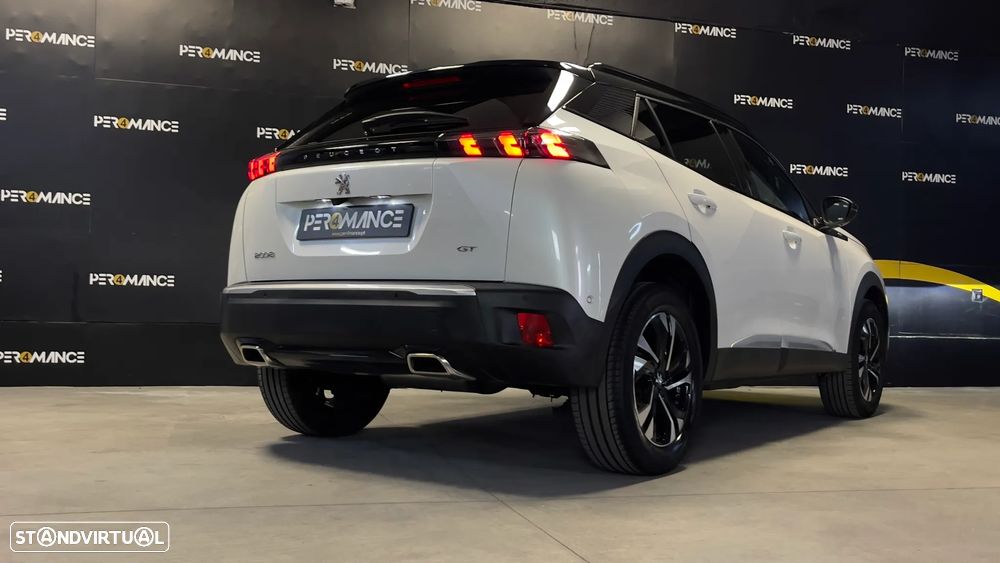 Peugeot 2008 PureTech 130 EAT8 GT - 4