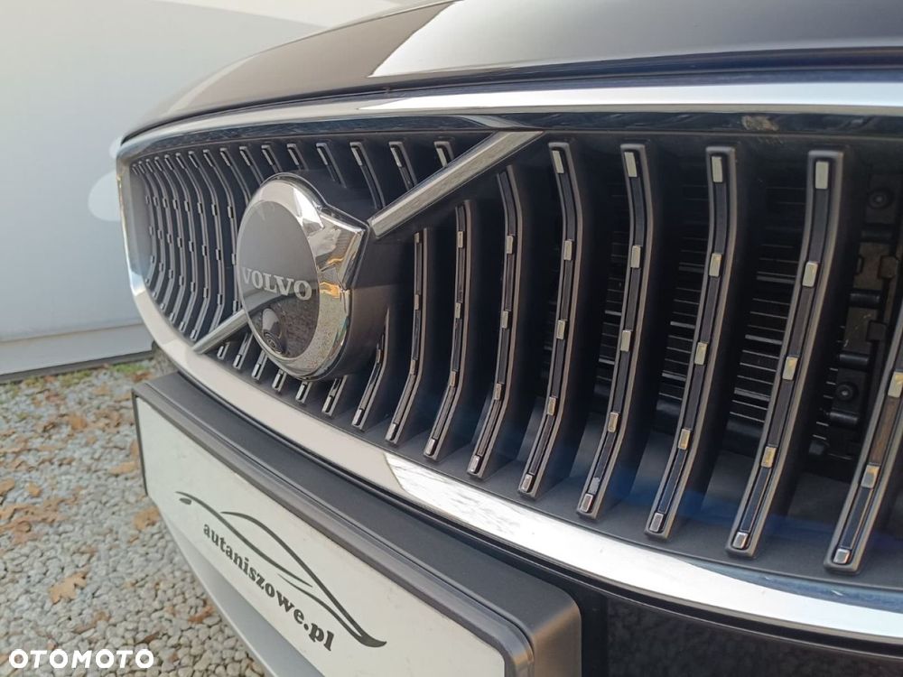 Volvo V90 Cross Country - 33
