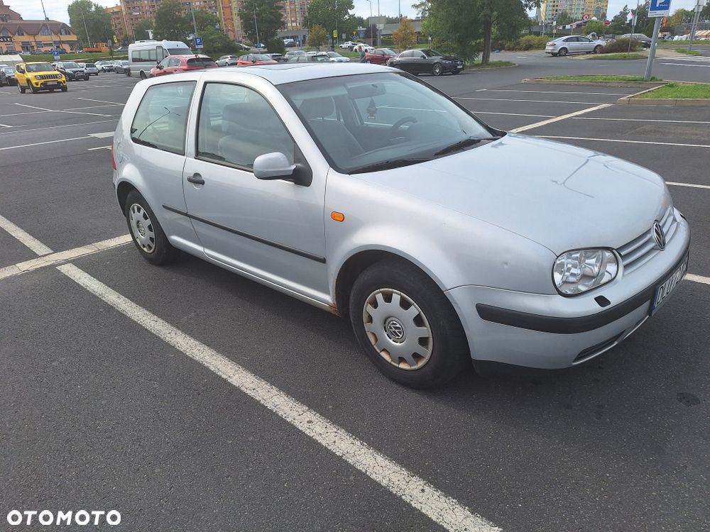 Volkswagen Golf - 3