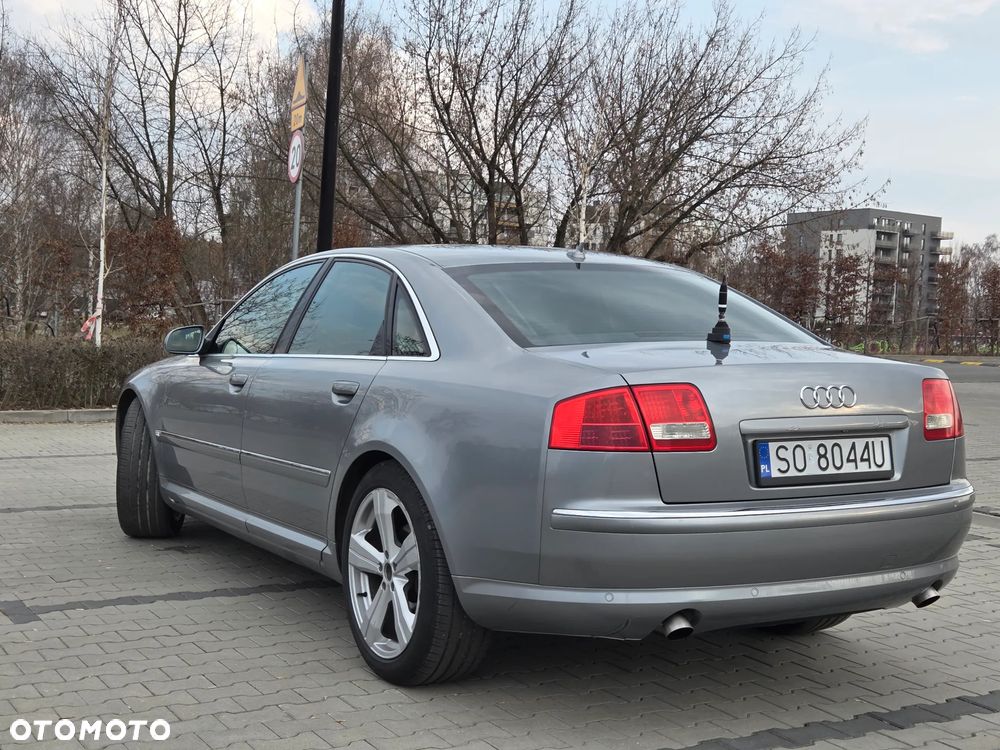 Audi A8 - 6