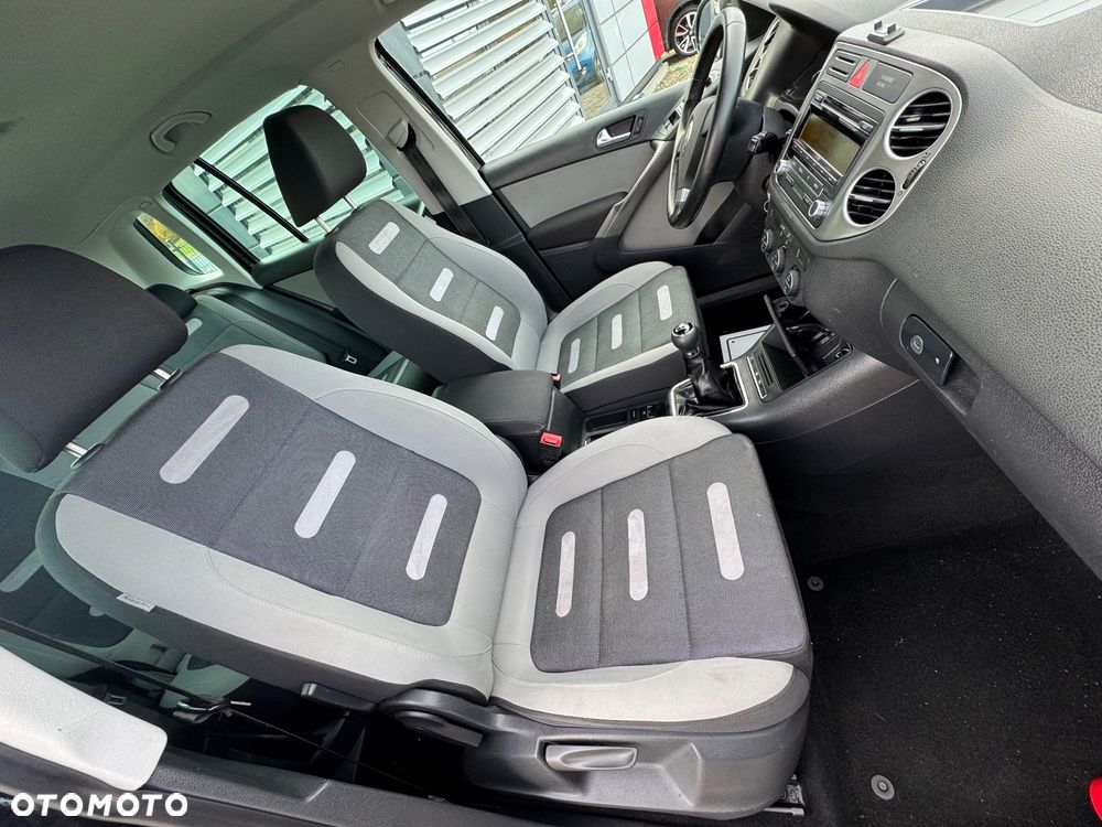 Volkswagen Tiguan 2.0 TDI DPF 4Motion BlueMotion Technology Track & Field - 16