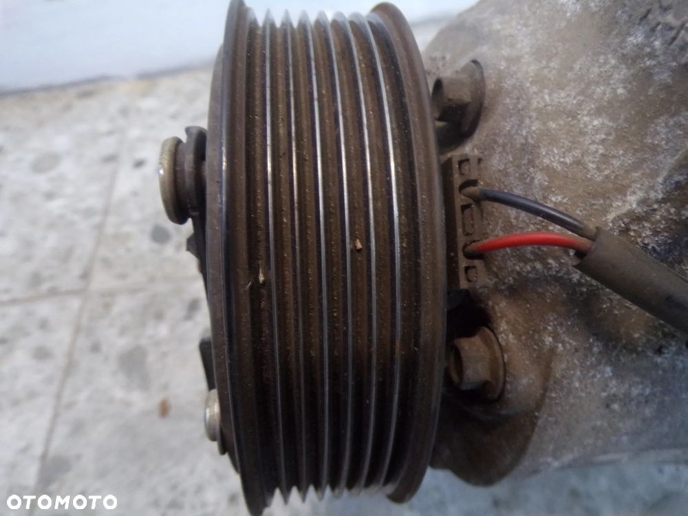 POMPA KOMPRESOR KLIMATYZACJI RENAULT 1.2 1.3 TCE 926001268R - 2