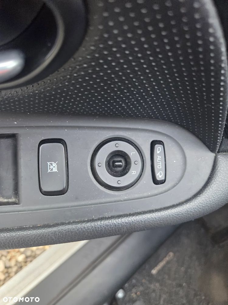 Kia Carens 1.7 CRDi Edition 7 - 8