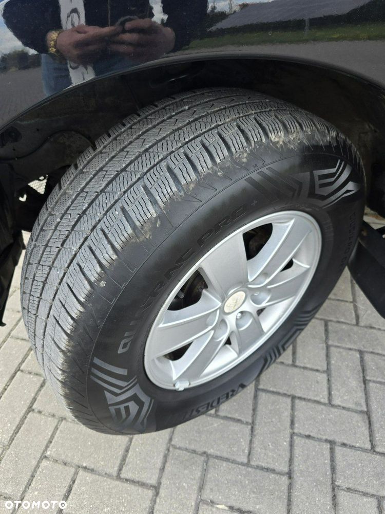 Mitsubishi Pajero - 26