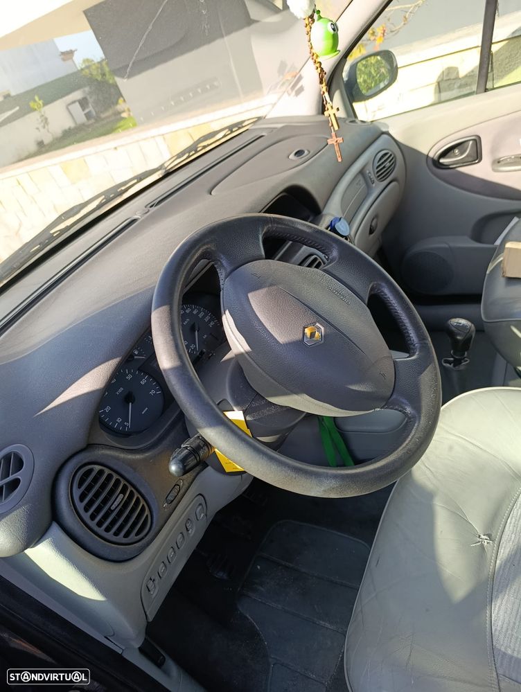 Renault Mégane Scénic - 3