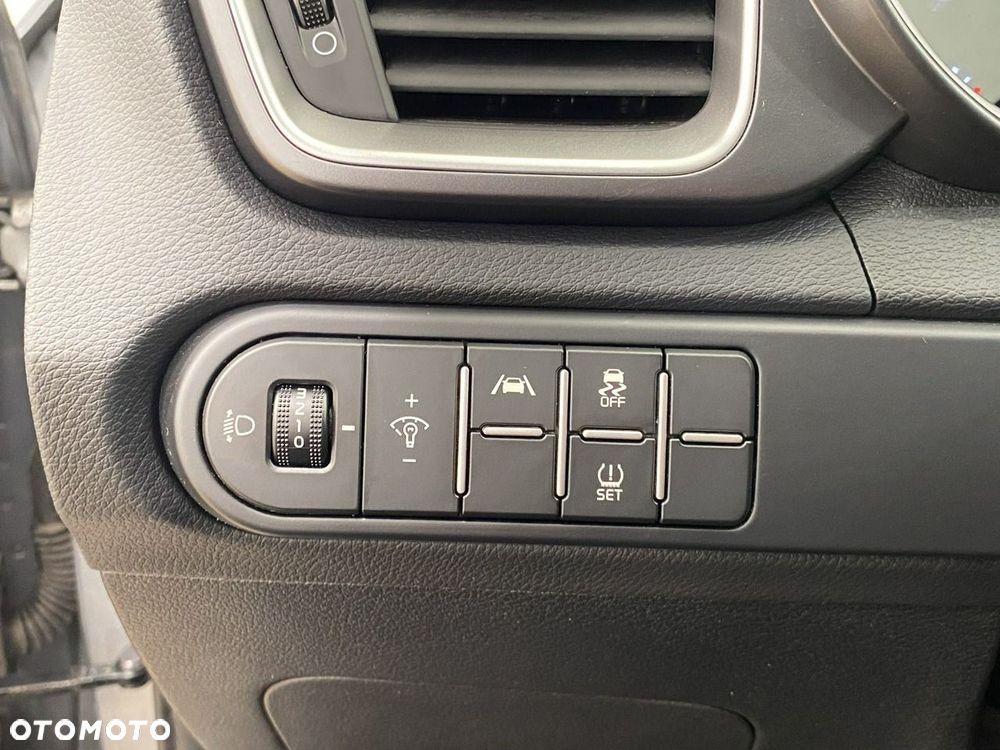 Kia Ceed 1.5 T-GDI M - 27