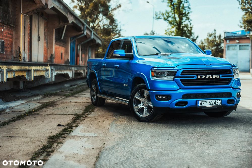 RAM 1500 Crew Cab Laramie - 2