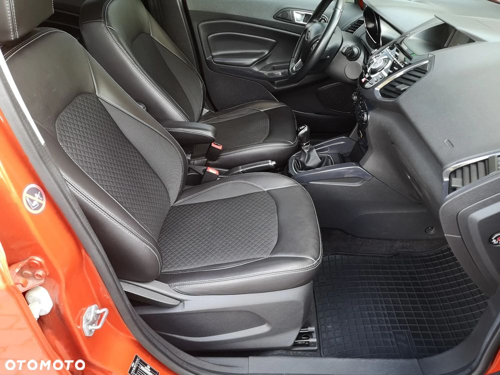 Ford EcoSport 1.5 TDCi TITANIUM - 24