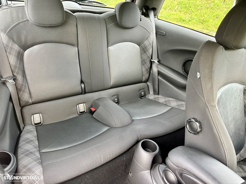 MINI 3 Portas Cooper D - 40