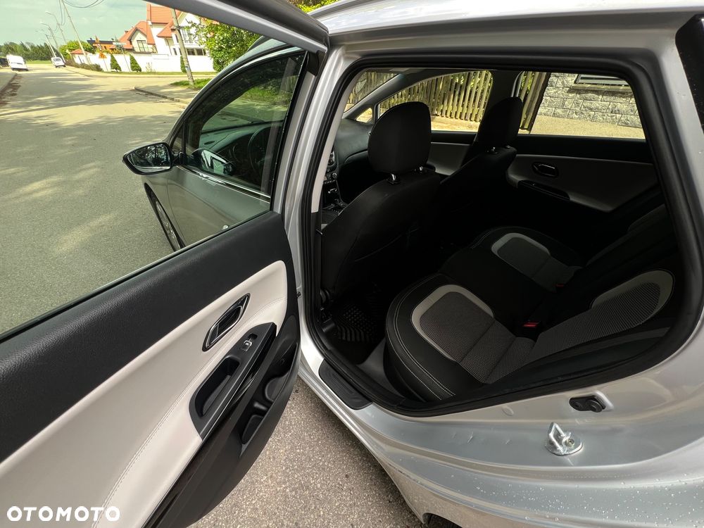 Kia Ceed 1.6 GDI DCT Platinum Edition - 10