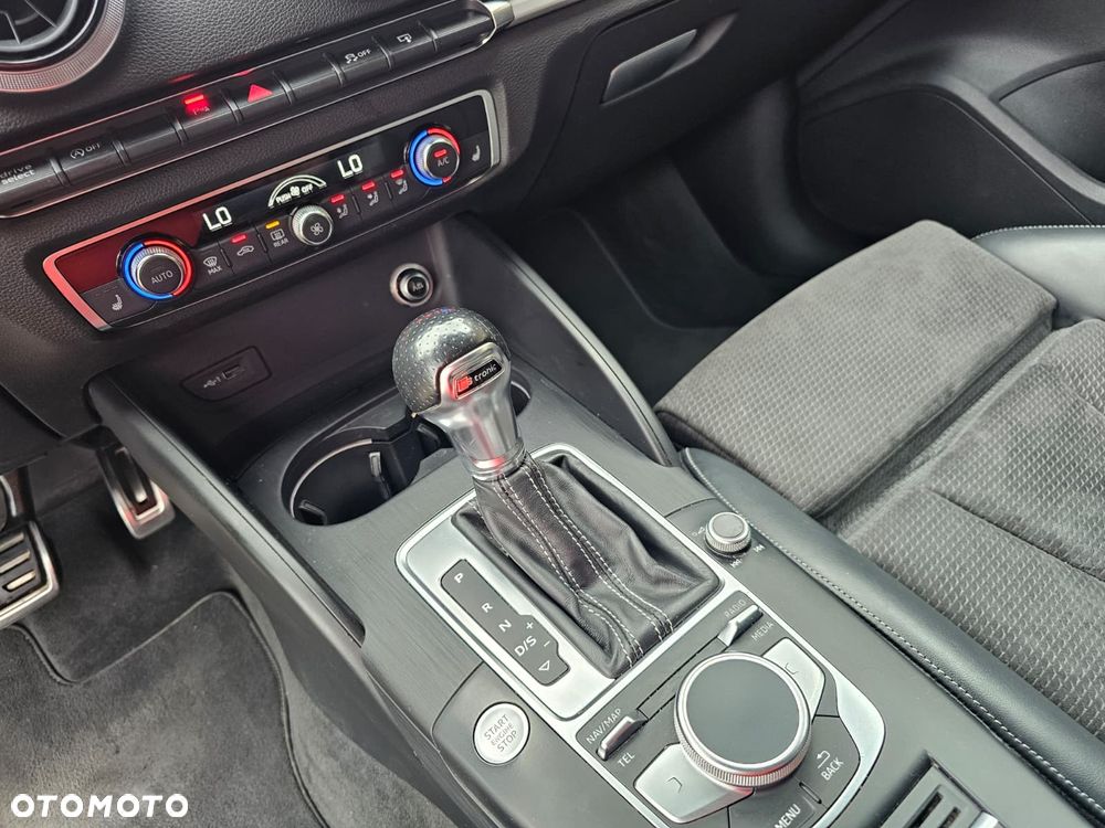 Audi A3 Sportback 2.0 TDI (clean diesel) quattro S tronic S line Sportpaket - 31