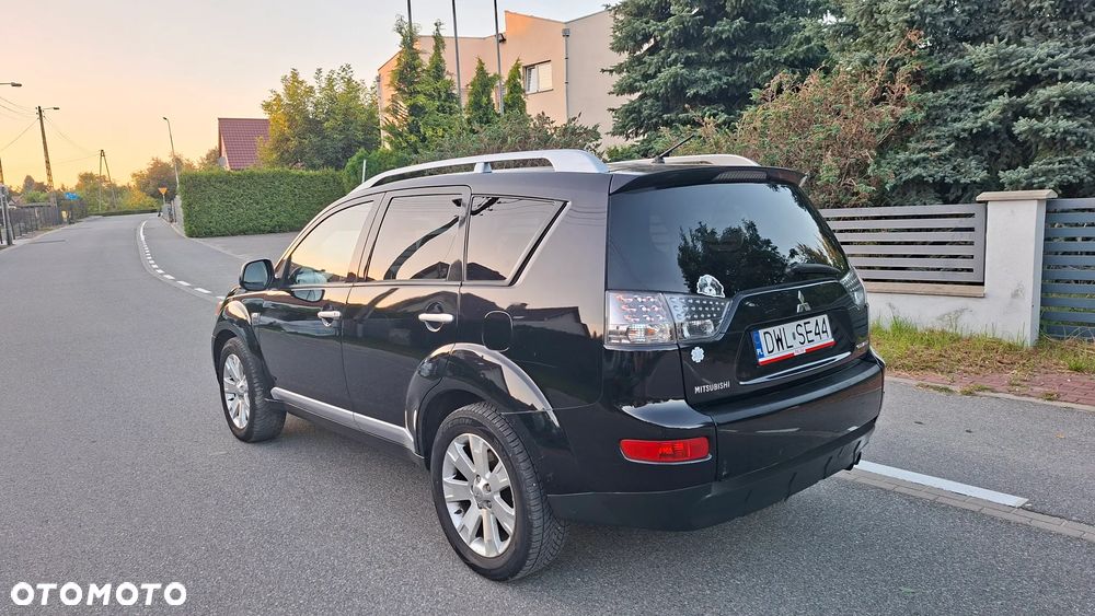 Mitsubishi Outlander - 5