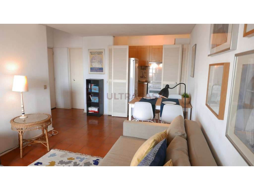 Arrenda-se T1 mobilado na Penha de França com excelente vista - Grande imagem: 2/15