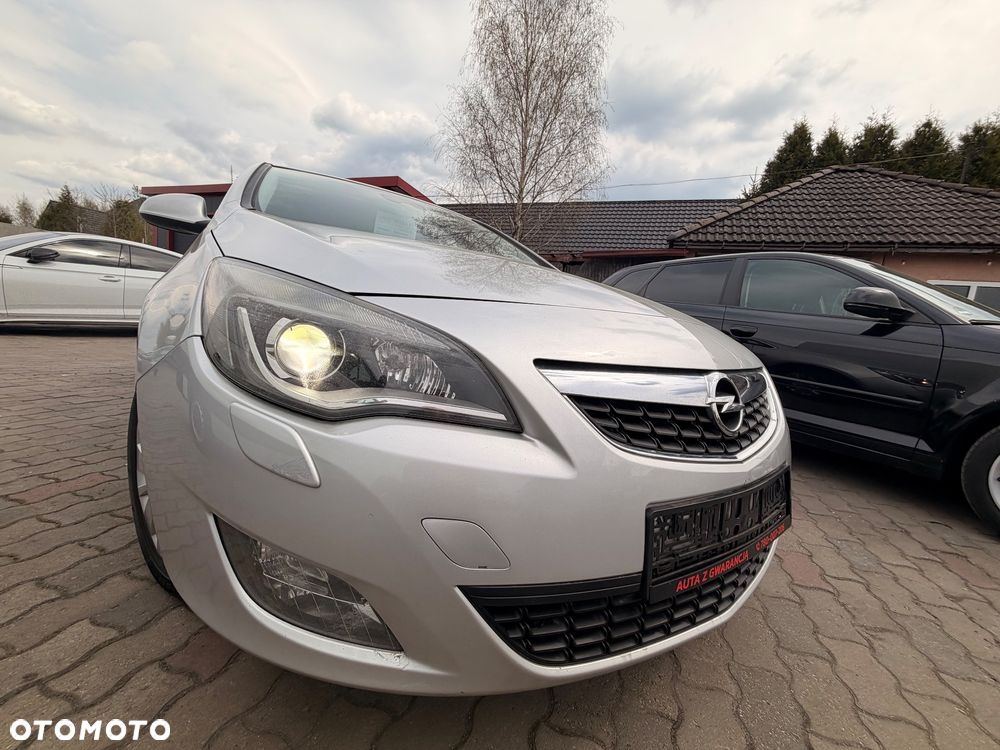 Opel Astra 2.0 CDTI DPF Innovation - 1