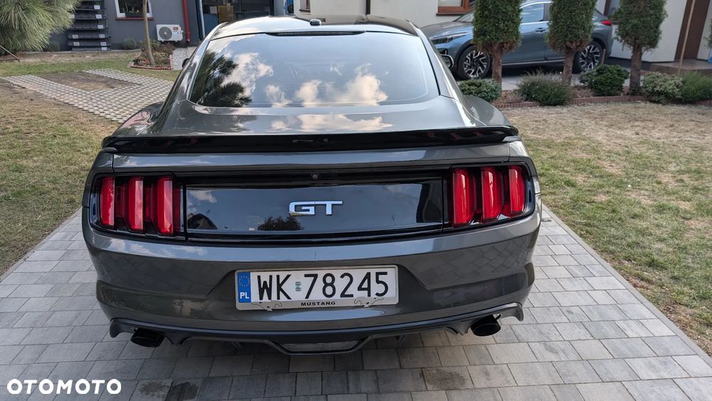 Ford Mustang - 8