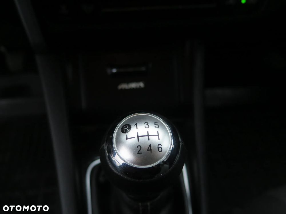 Toyota Auris 1.6 Active - 19