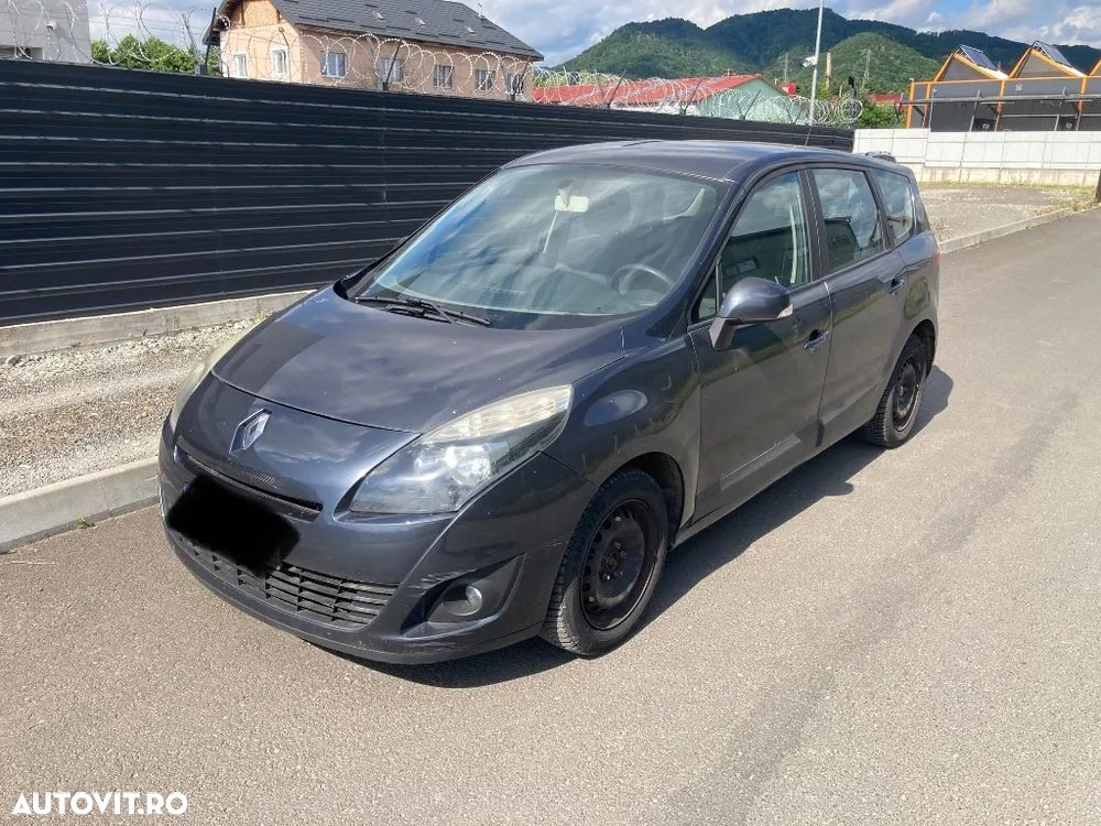 Dezmembrez Renault Scenic 3 1.5 dci 2010 Euro 5 7 Locuri - 2