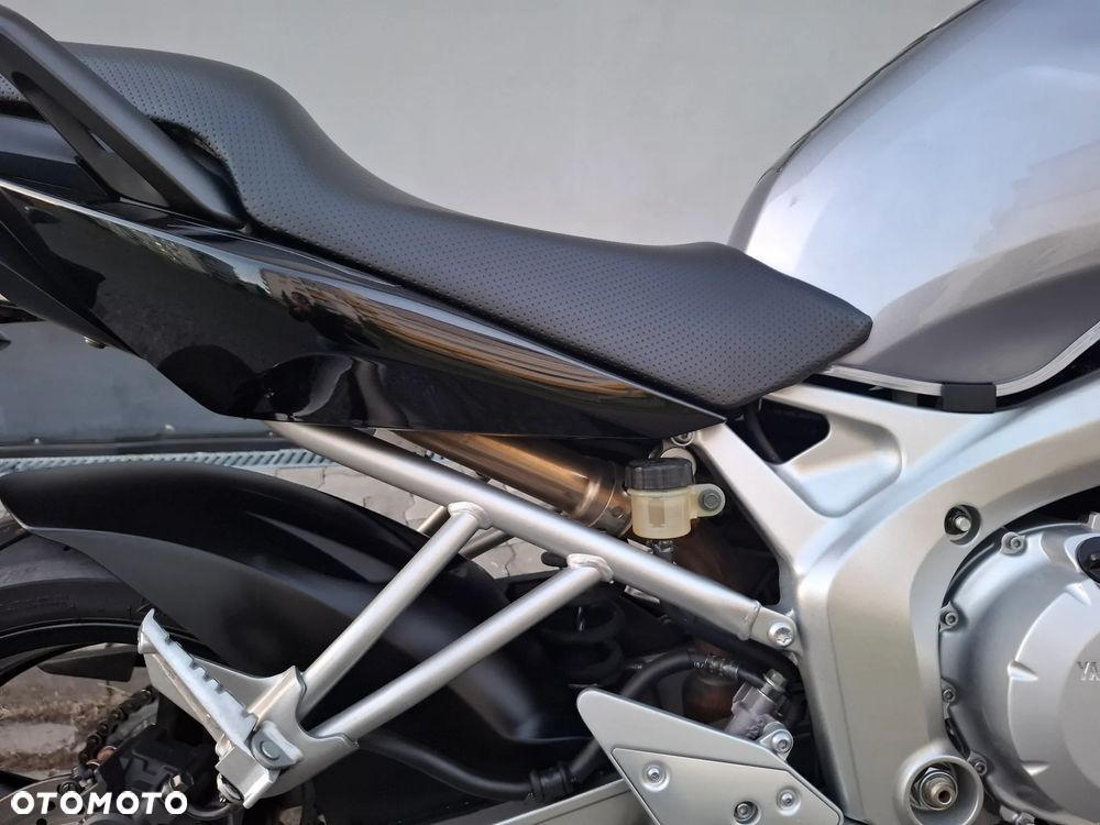 Yamaha FZ6 - 12