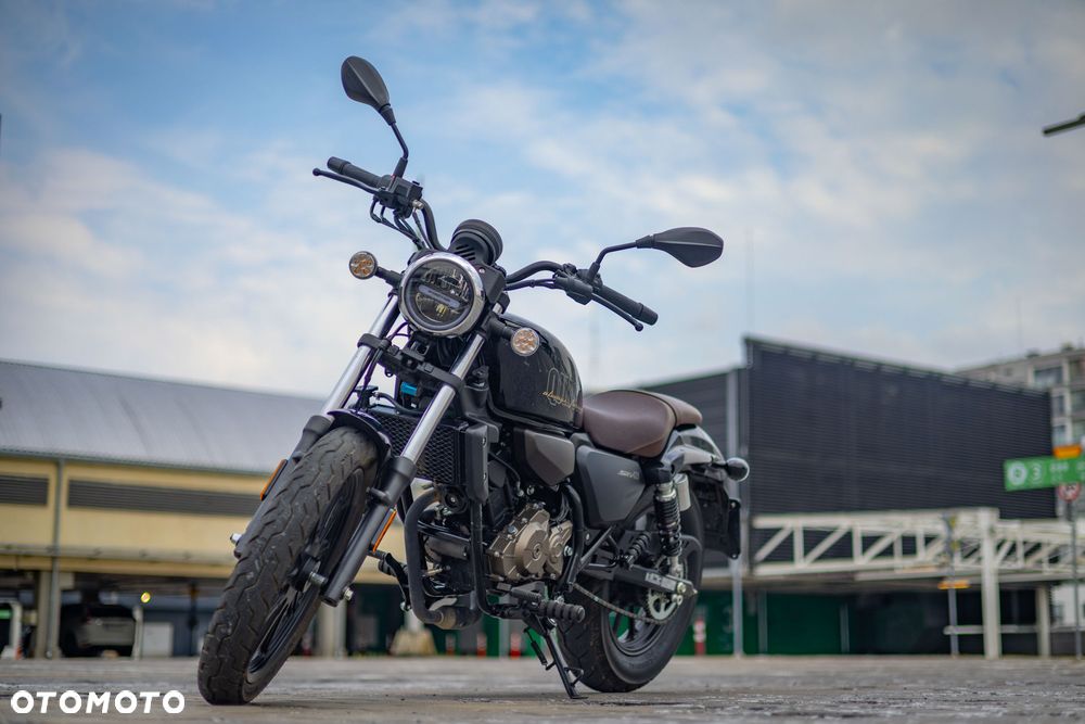 QJMOTOR SRV 125 - 16