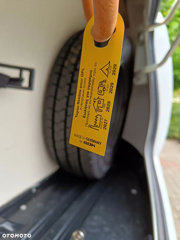 KNAUS SPORT STYLE 400 LK - 18