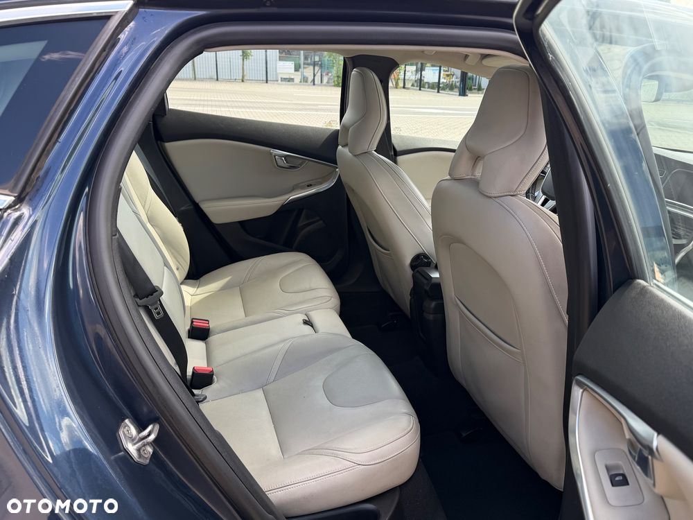 Volvo V40 D2 - 6