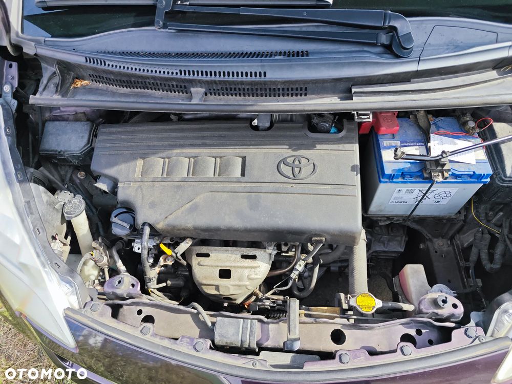 Toyota Verso S - 23