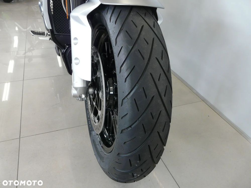 Triumph Rocket - 6
