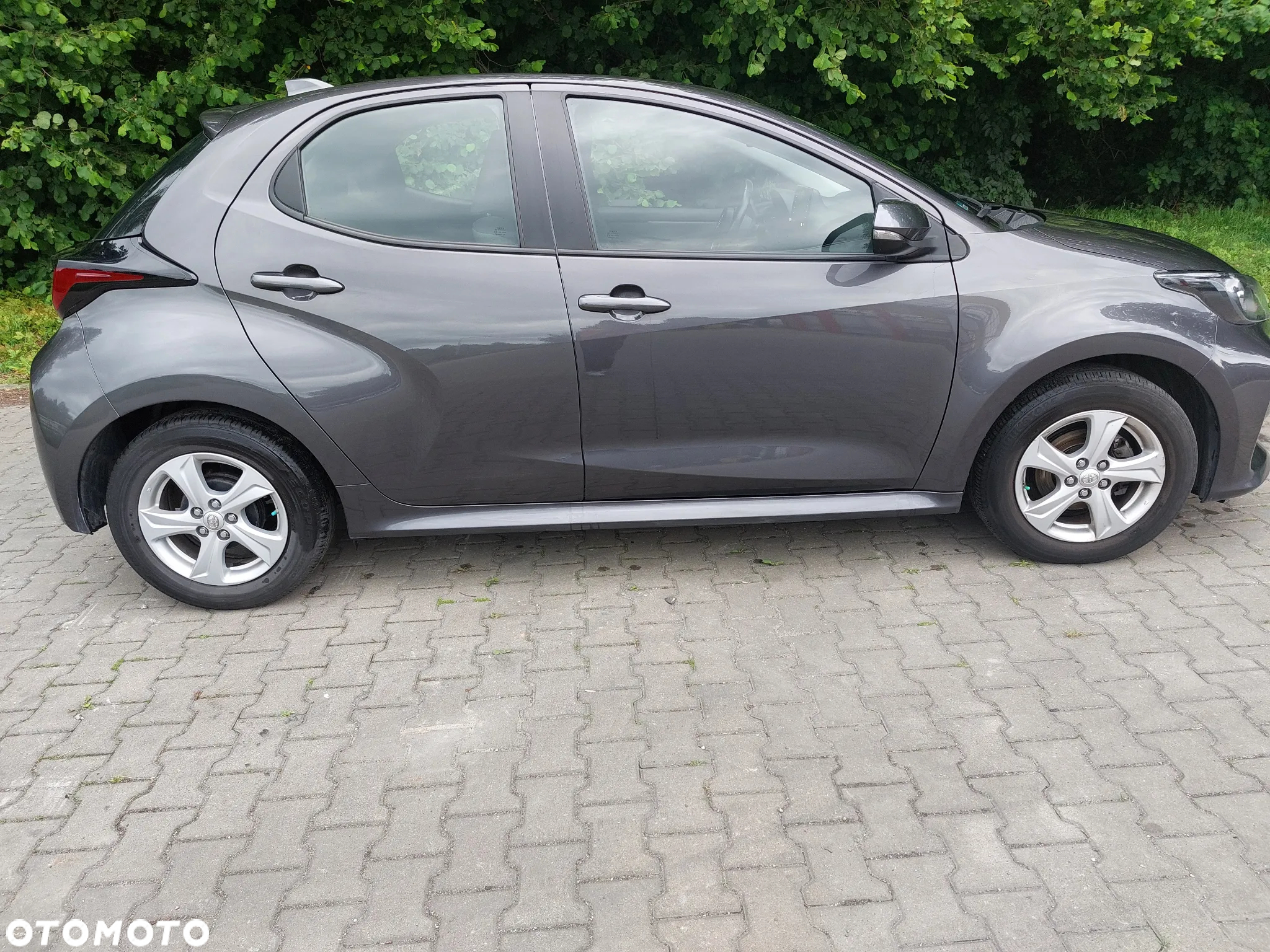 Toyota Yaris 1.5 Comfort - 2