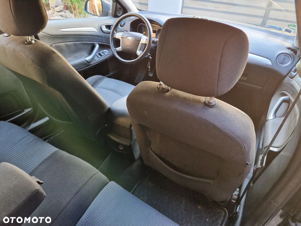 Ford Mondeo - 18