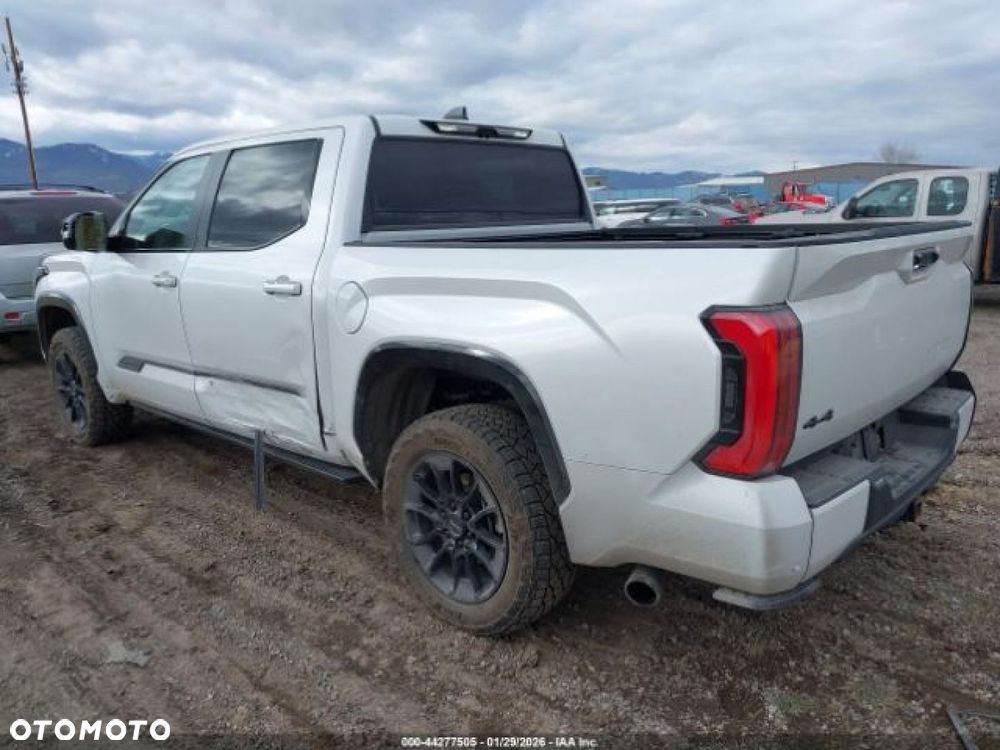 Toyota Tundra - 4