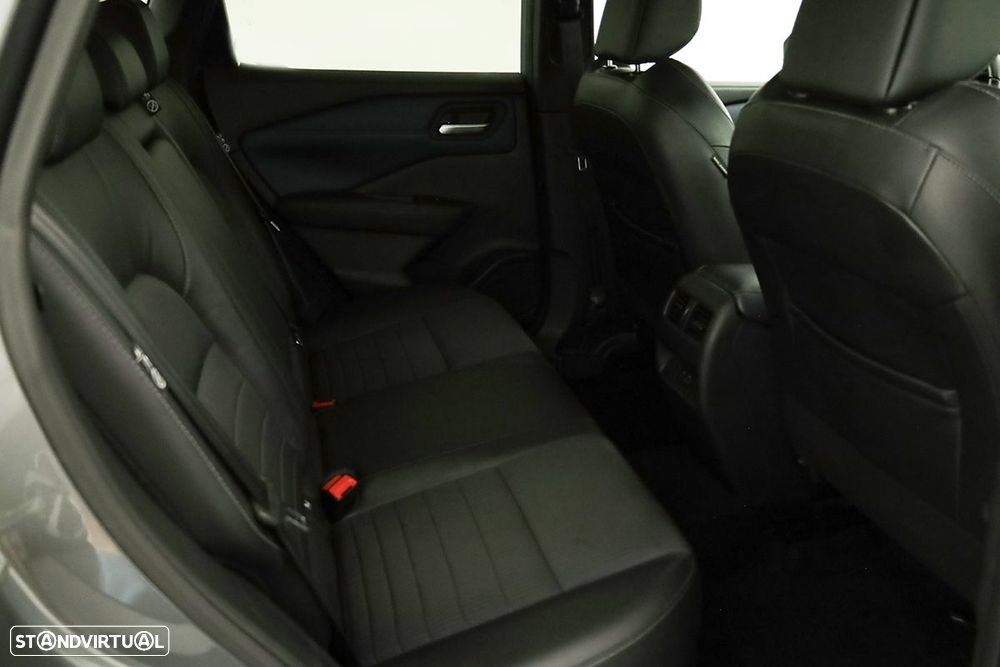 Nissan Qashqai 1.3 DIG-T N-Connecta Xtronic - 21