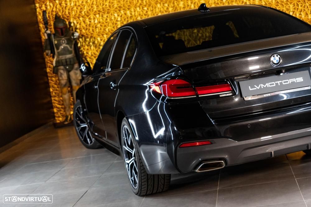 BMW 530 e Pack Desportivo M - 13
