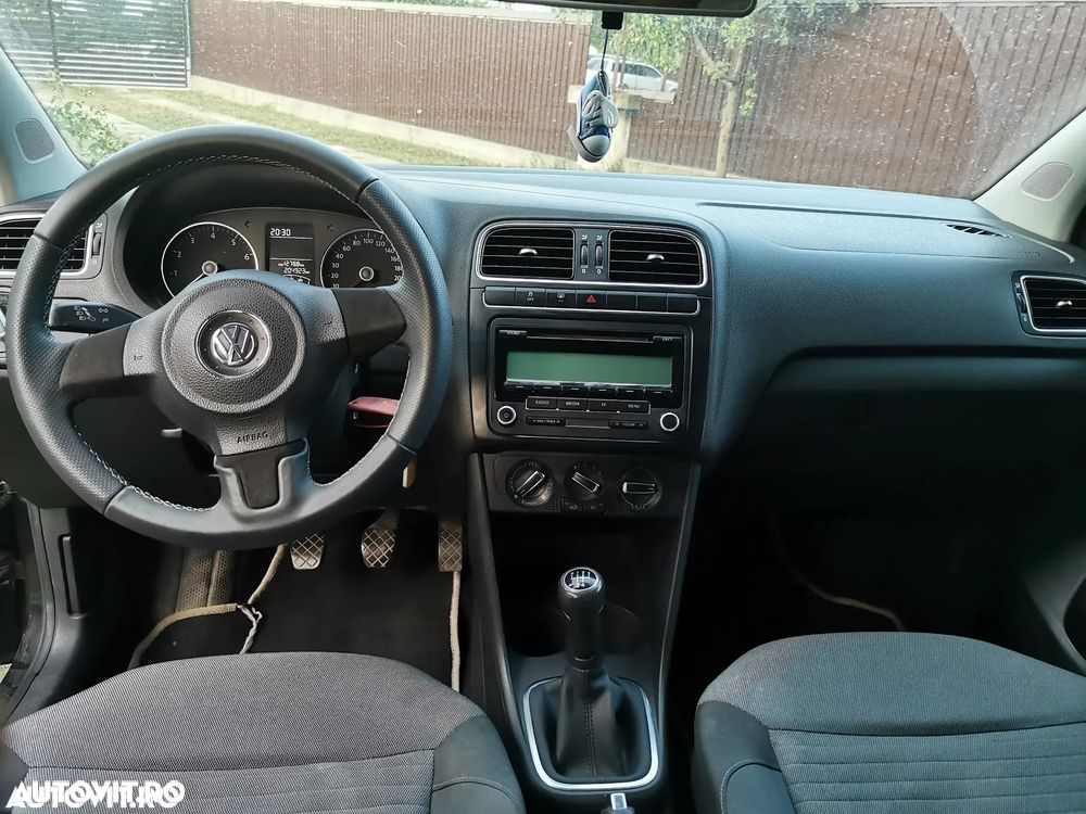 Volkswagen Polo - 11