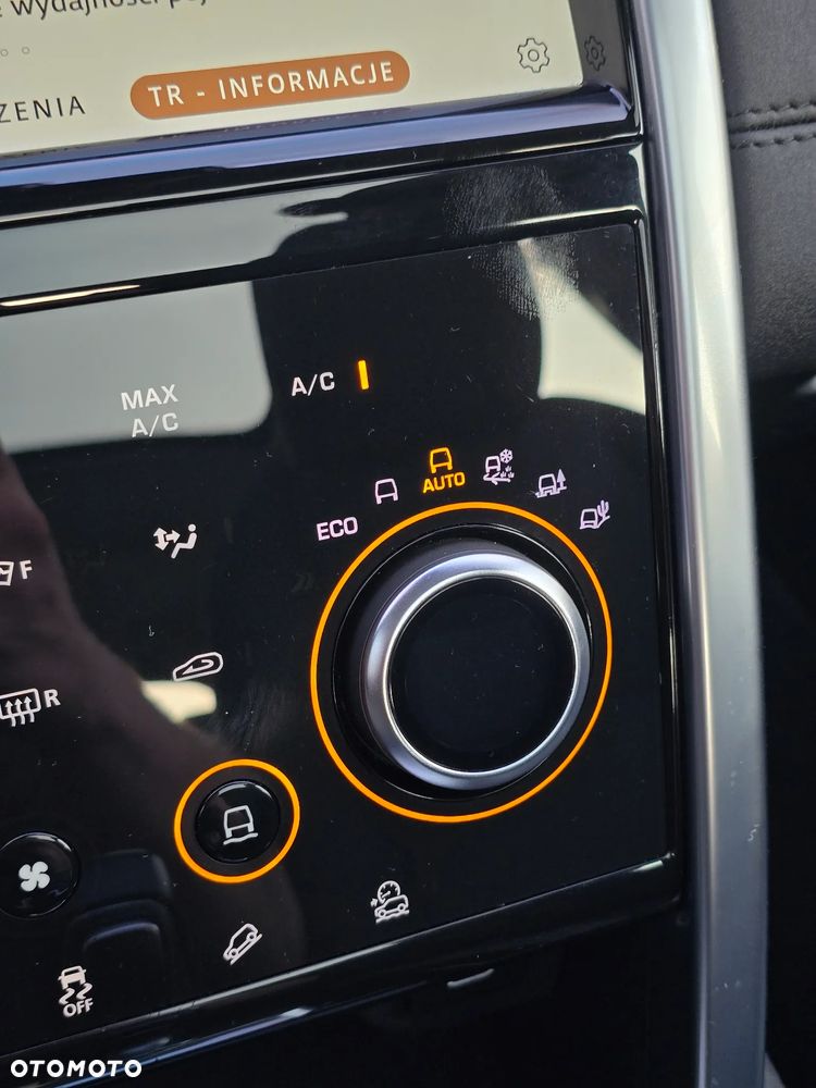 Land Rover Discovery Sport - 29