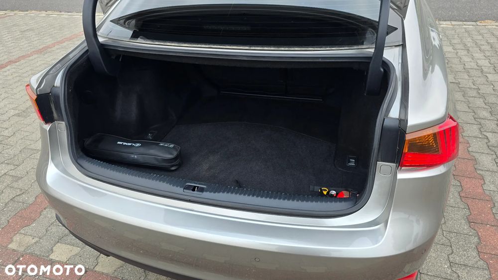 Lexus IS 200t / 300 Elegance - 15
