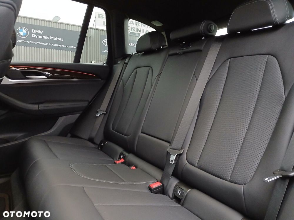 BMW X3 - 16