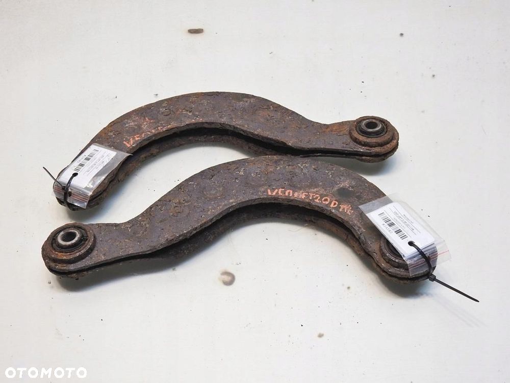 WAHACZ TYŁ TYLNY VOLVO V50 - 6