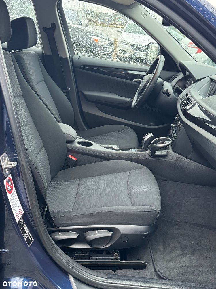 BMW X1 xDrive20i - 19