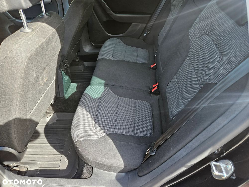 Volkswagen Passat Variant 1.6 TDI BlueMotion Technology Business Edition - 15